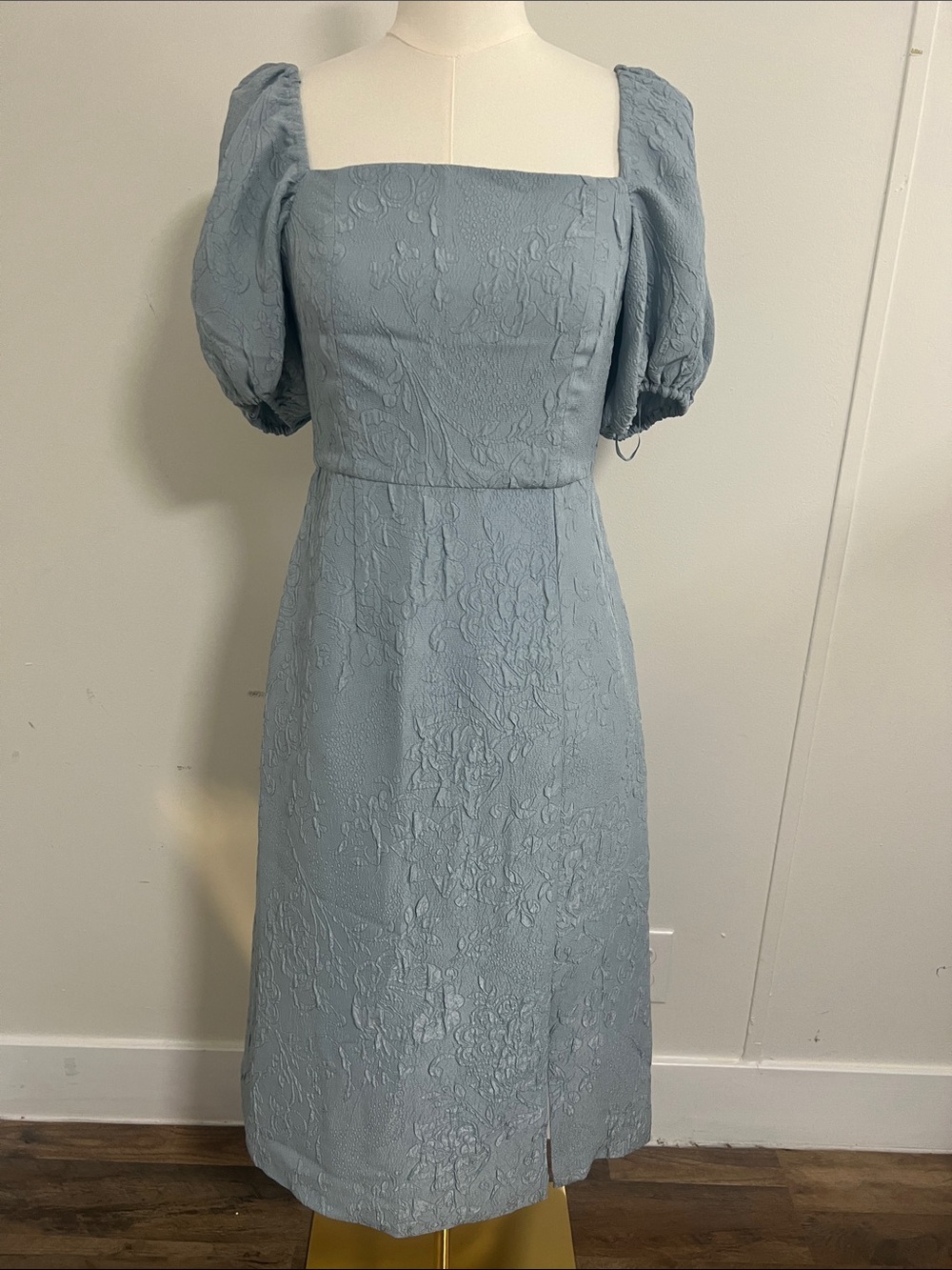 Sachin + Babi x Dillard’s Powder-Blue Square Neck Puff-Sleeve Midi Dress